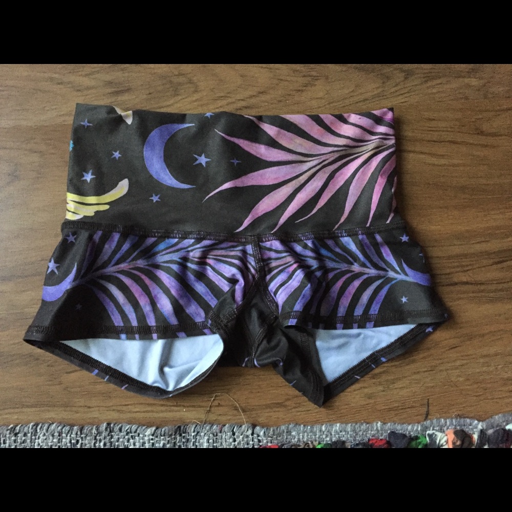 Teeki shorts